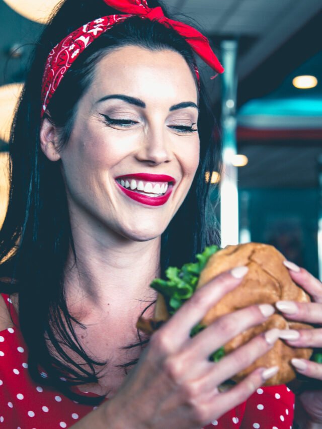 Top 5 Zodiac Signs Are the Biggest Foodies of the Zodiac